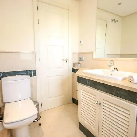 Penthouse Great Sea Views & Access * Estepona