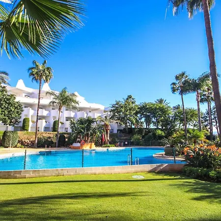 Penthouse Great Sea Views & Access Apartment Estepona