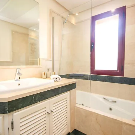 Penthouse Great Sea Views & Access Apartment Estepona