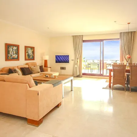 Apartment Penthouse Great Sea Views & Access *