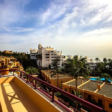 Apartment Penthouse Great Sea Views & Access *